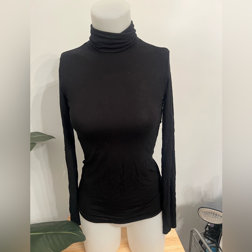 Vintage United Color of Benetton made in Italy turtleneck